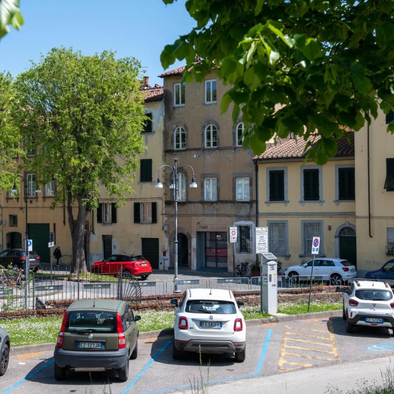 VILLA CITTADELLA - Appartamento con 2 Camere da Letto - 81