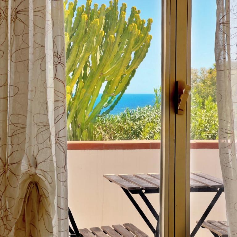 Appartamenti In Villa Polluce a 2 min dal mare WiFi e parcheggio - Appartamento con Vista Mare - 2