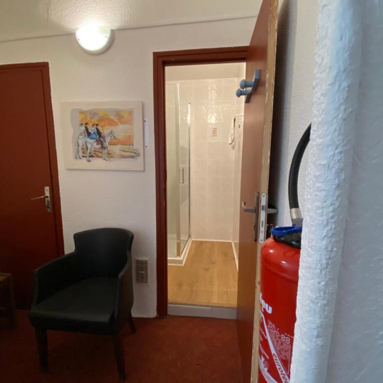 Hôtel Belle Vue d'Angleterre - Chambre Double avec Salle de Bains Séparée - 4