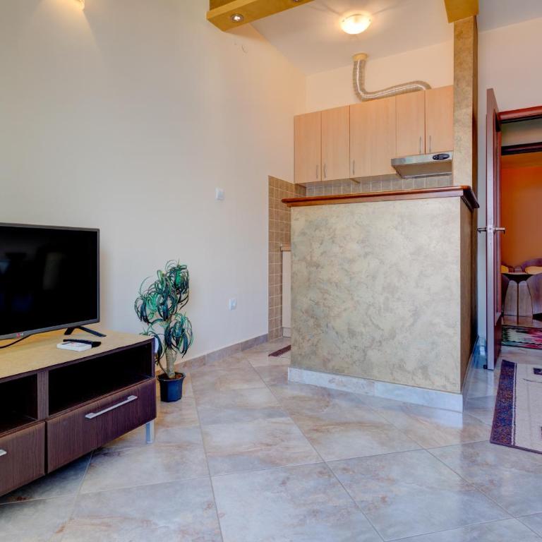 La Castagna Apartments - Apartment with Sea View - 1