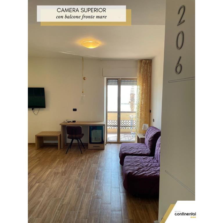 Hotel Continental - Deluxe Family Room with Sea-facing Balcony - 6
