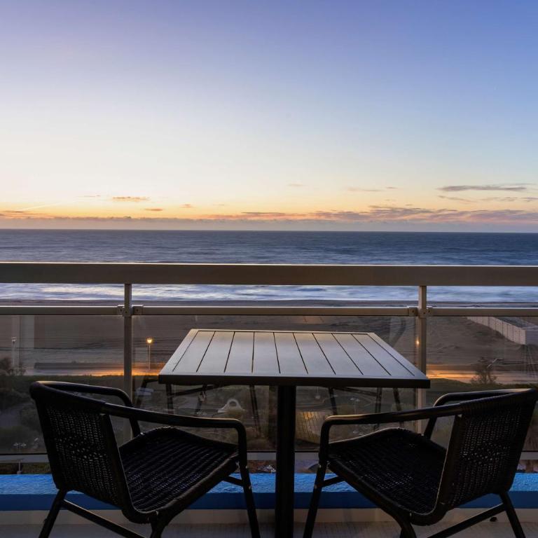 Best Western Plus Hotel Canet-Plage - Chambre Confort avec Vue sur Mer - 3
