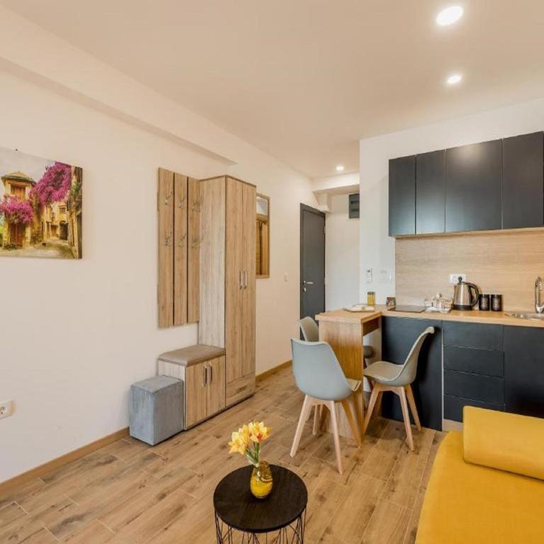 SkyView apartments - Deluxe Apartment with Sea View (2+2) - 6