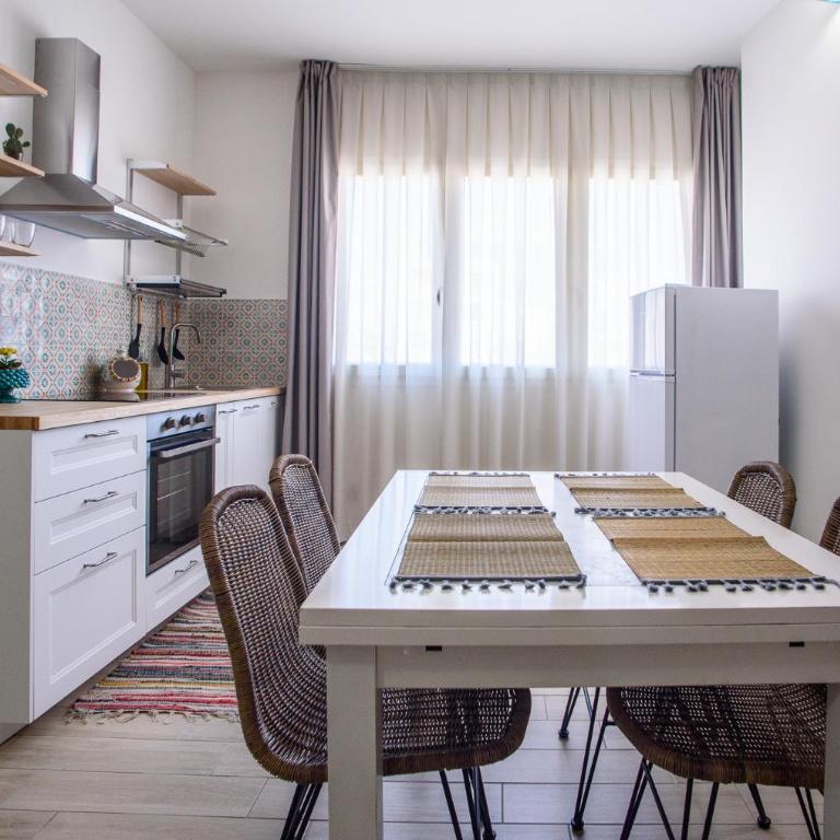 CENTRAL STATION APARTMENTS - Fanale Rentals - Superior Apartment - 16