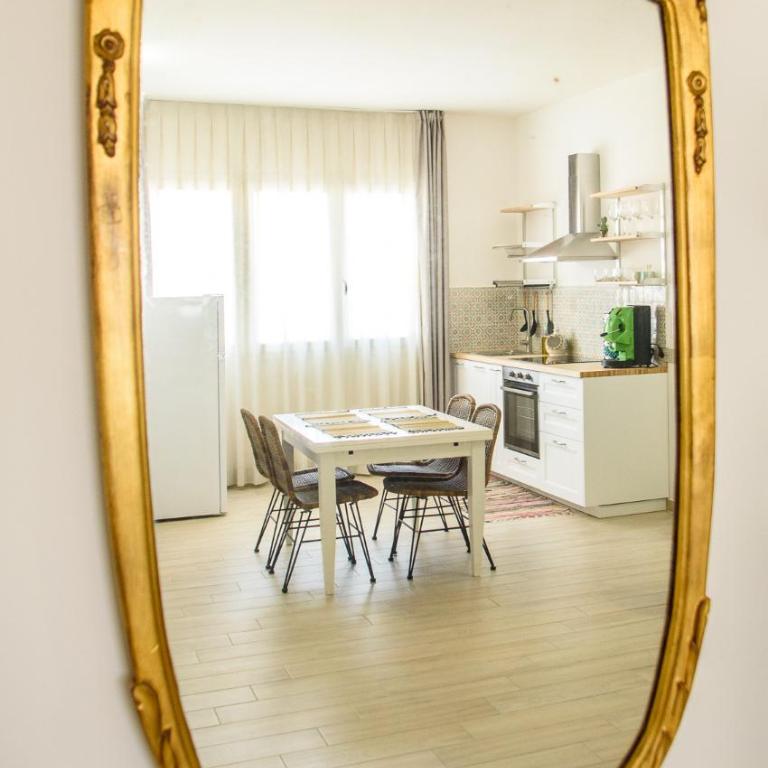 CENTRAL STATION APARTMENTS - Fanale Rentals - Superior Apartment - 14