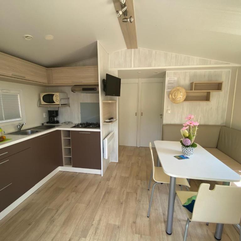 Camping de la Treille - Casa Móvil de 2 dormitorios con aire acondicionado - 5