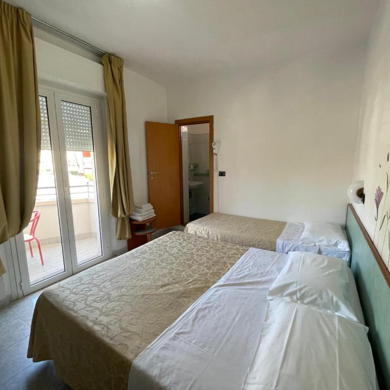Hotel Marina Depandance - Camera Tripla Comfort - 6