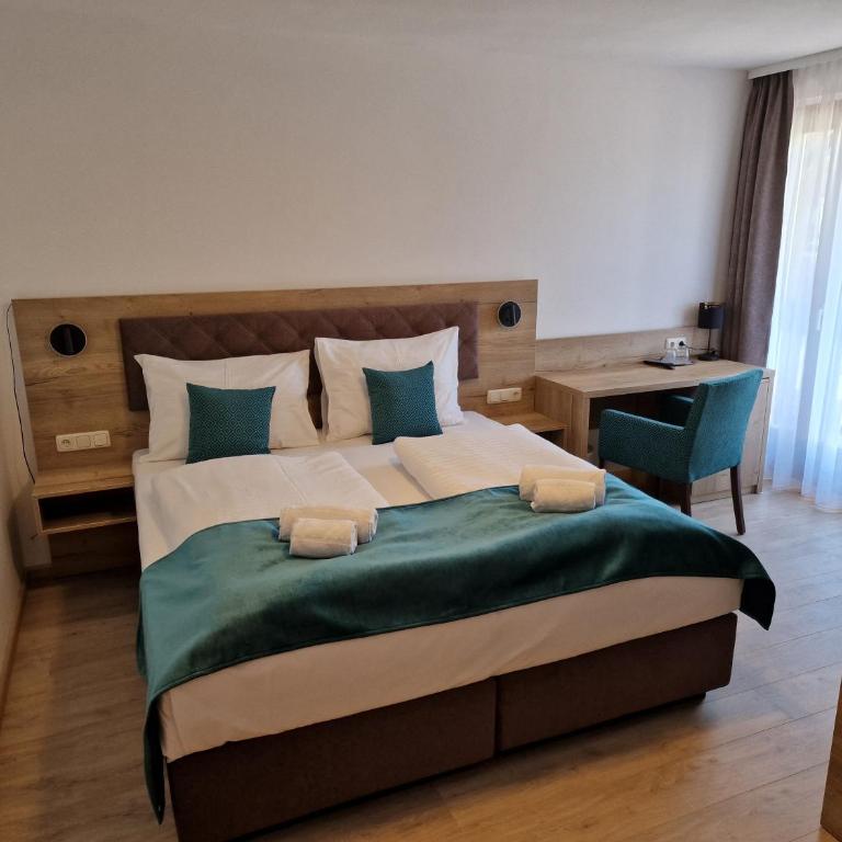 Das Alpensee - Dreibettzimmer mit Balkon - 2