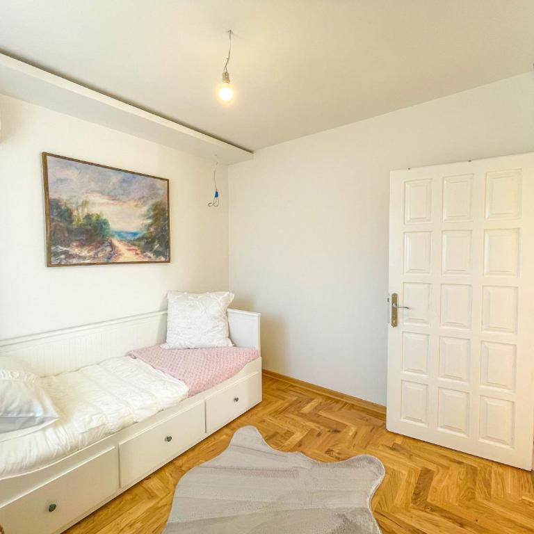B&B Lovac - Suite sa Bračnim Krevetom (King-size) i Pogledom na Bazen - 7