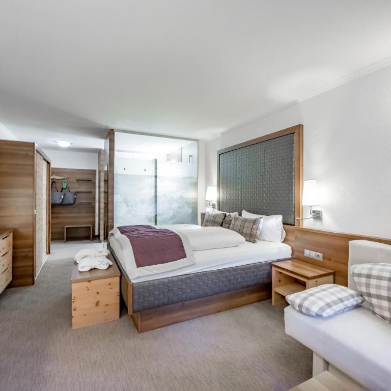 Hotel Andy 4 Sterne Superior - Deluxe Doppelzimmer mit Balkon - 4