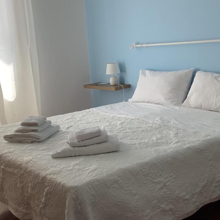 Leo's Home - Three-Bedroom Apartment - 24