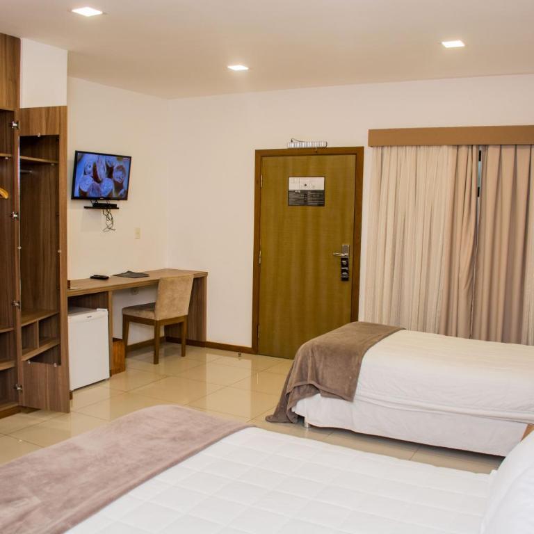 Bella Vista Hotel - Encarnación - Queen Room with Two Queen Beds - Disability Access - 1