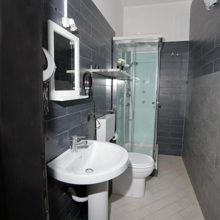 Guest House Le Tre Isole Sorrento - Camera Tripla con Bagno Privato - 4