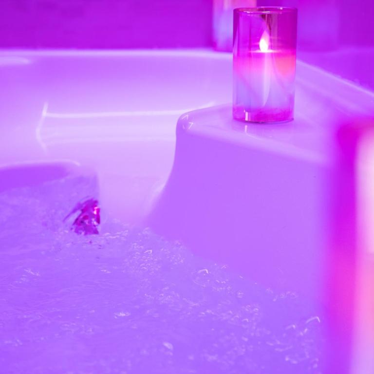 Grottini Luxury Suites ~ Pantheon - Deluxe Suite with Jacuzzi - 9