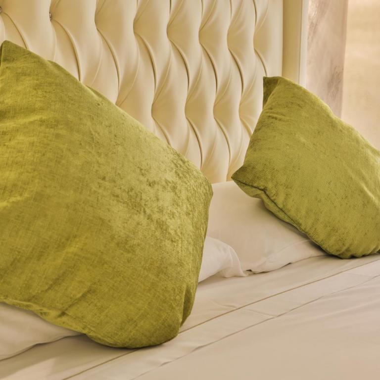 Grottini Luxury Suites ~ Pantheon - Deluxe Double Room with Balcony - 7