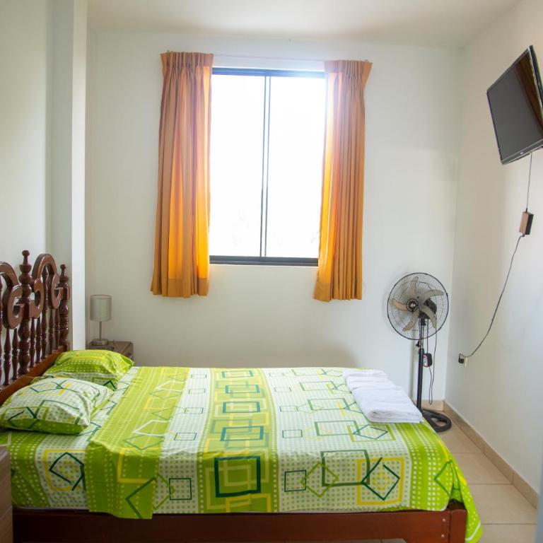 ALOJAMIENTO FAMILIAR ORQUIDE@S - Habitación Deluxe - 1 cama grande - 3
