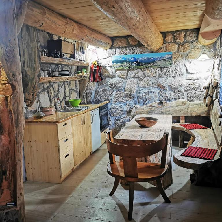 Guesthouse Planinarski dom Neviđen'o - Apartment - 7