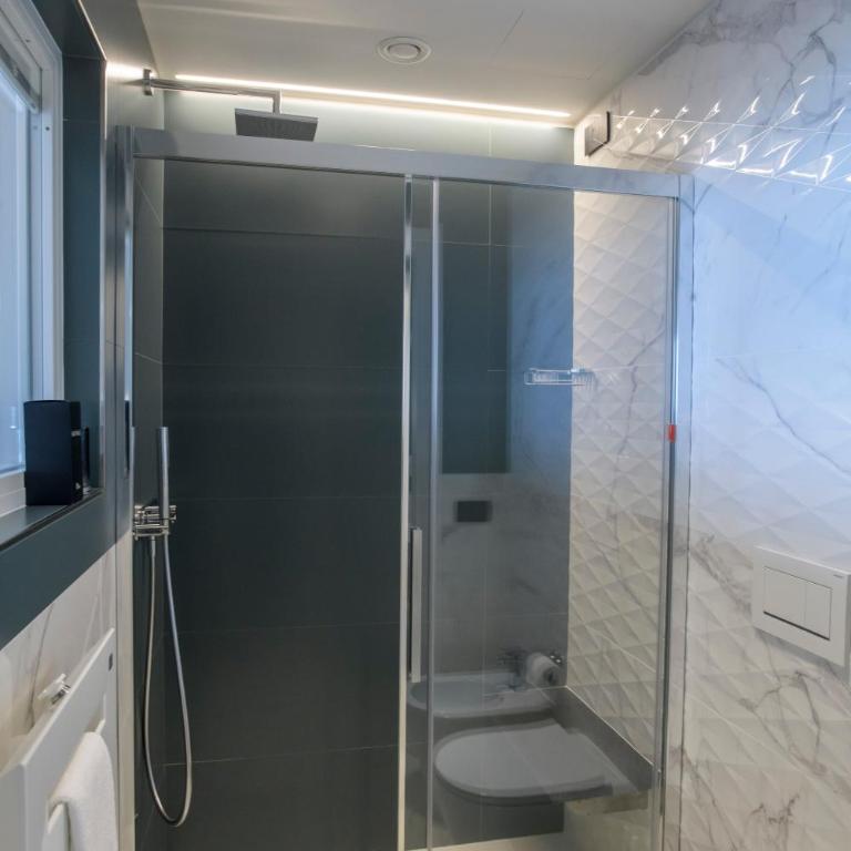 VistAmare Luxury Retreat Appartamenti - Appartamento con 2 Camere da Letto e Vista Mare - 15
