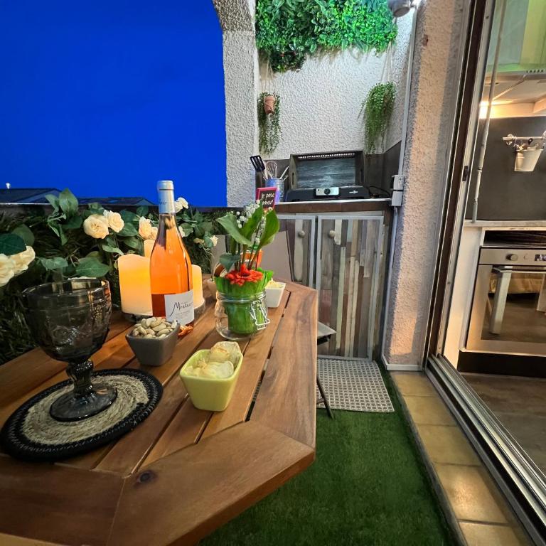 Azur, accès direct plage, piscine, clim, tennis, parking privatif - One-Bedroom Apartment - 16