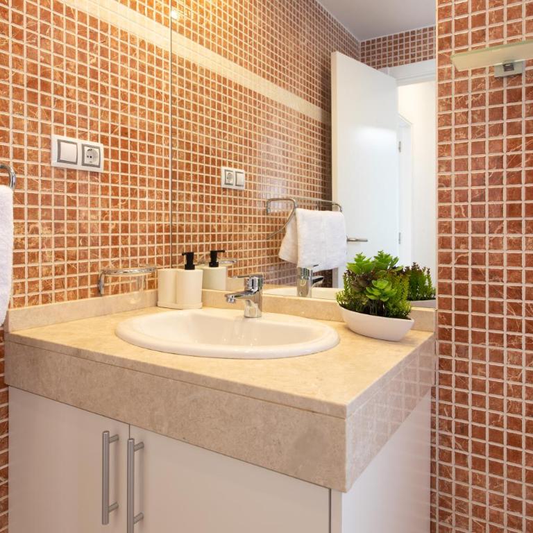 Luxury Villa Perla - Three-Bedroom Villa - 34