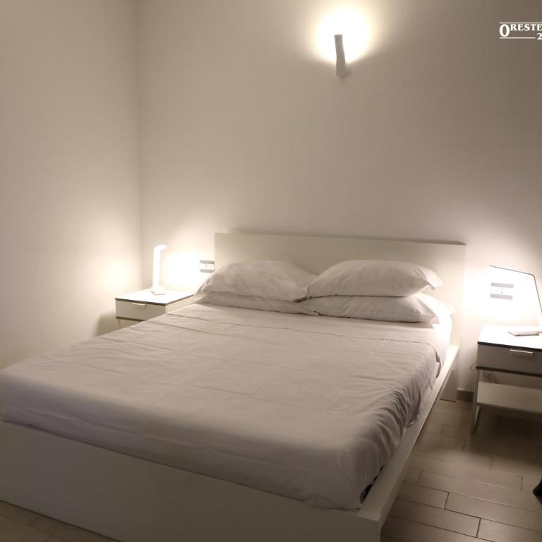 Up Hotel - Deluxe Double Room - 8