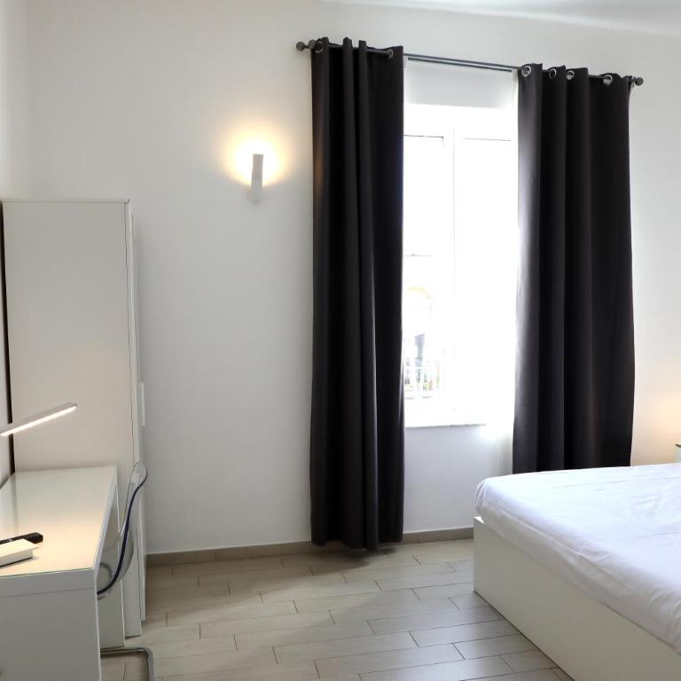 Up Hotel - Deluxe Double Room - 7