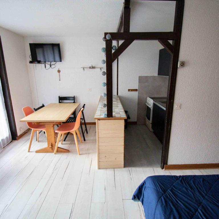 Relai S11 Grand et lumineux studio avec coin montagne 4-6 pers, WIFI, 30m des pistes, grand balcon, DRAPS NON COMPRIS - Studio - Vue sur Montagne - 7