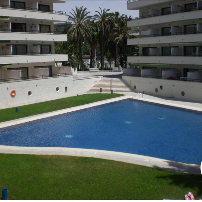 APARTAMENTO CERCA DEL PASEO Y PORT AVENTURA - Apartamento con vistas a la piscina - 1