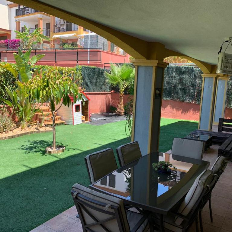 Apartamento con jardín privado y acceso a piscina - Apartamento de 3 dormitorios - 12