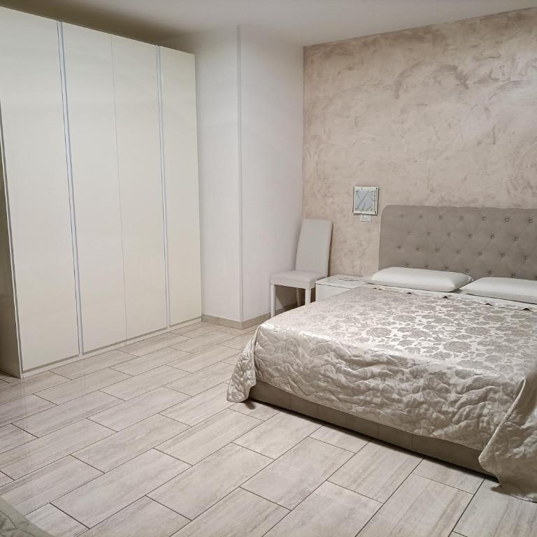 Affittacamere V Torre V Nigrisoli a Porta San Vitale - Luxury Triple Room - 8