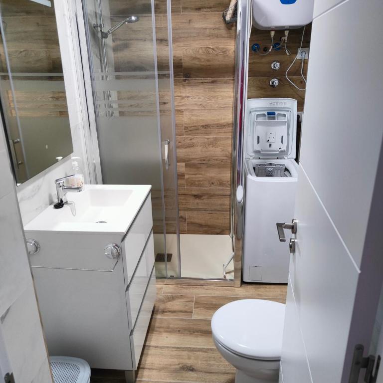 Residencial Los Molinos con piscina, TV internacional y Wifi - One-Bedroom Apartment - 5