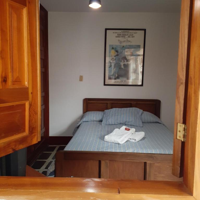 Hostal La Comedia - Double Room with Private Bathroom - 1