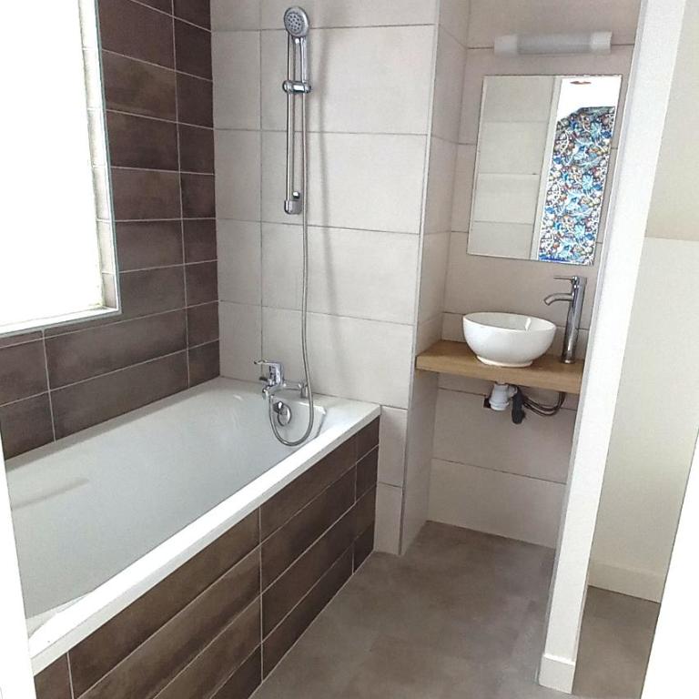 Histoire de Loire La Gabare - Chambre Double avec Salle de Bains Privative - 3