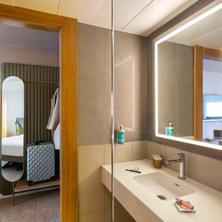 Novotel Nancy - Chambre Supérieure avec 1 Lit Double et 1 Canapé-Lit - 11