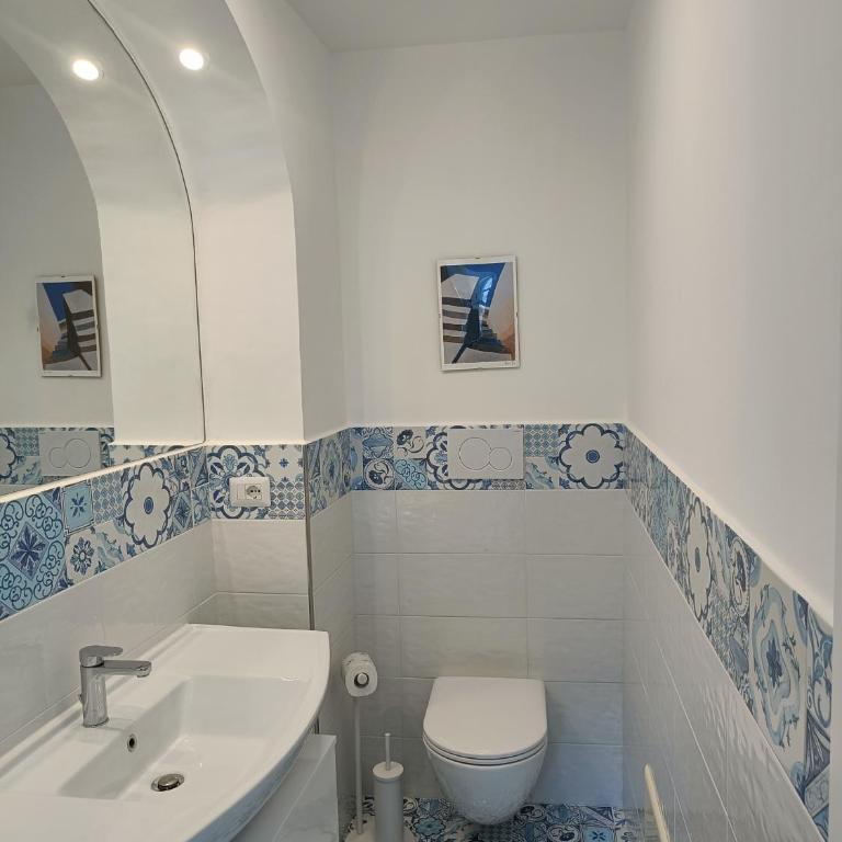 Regina Margherita - Appartamento con 2 Camere da Letto, Balcone e Vista mare - 10