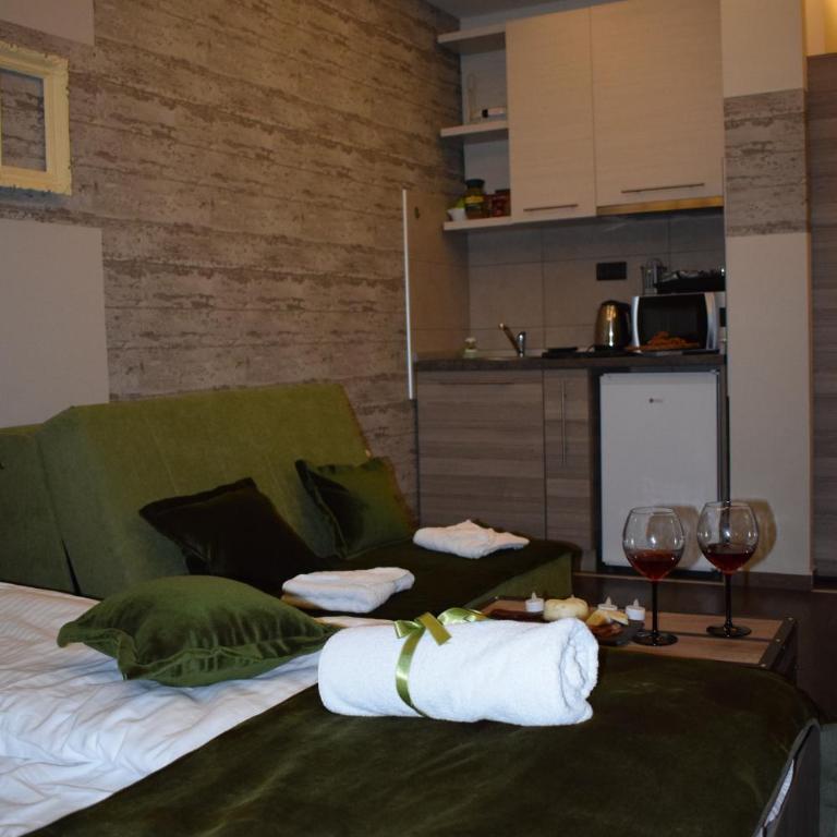 NATURA LUX MILMARI k 12 - Studio s King-sajz Krevetom i Sofom na Izvlačenje - 14