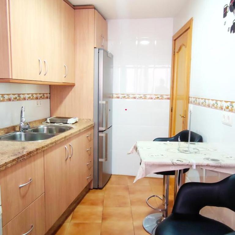 Nice Home Family - Alojamientos La Torre - Three-Bedroom Apartment - 19