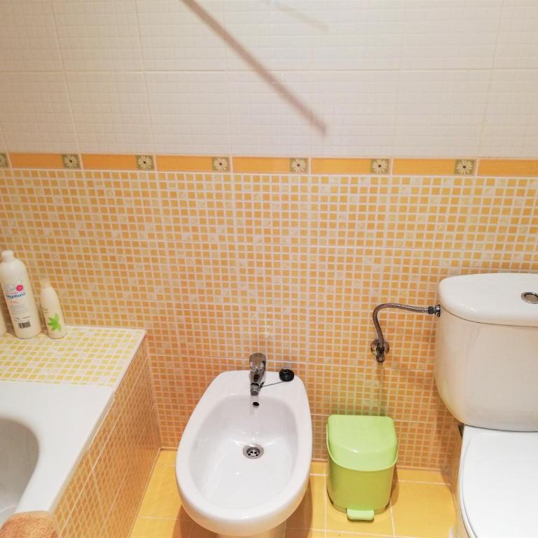 Nice Home Family - Alojamientos La Torre - Three-Bedroom Apartment - 21