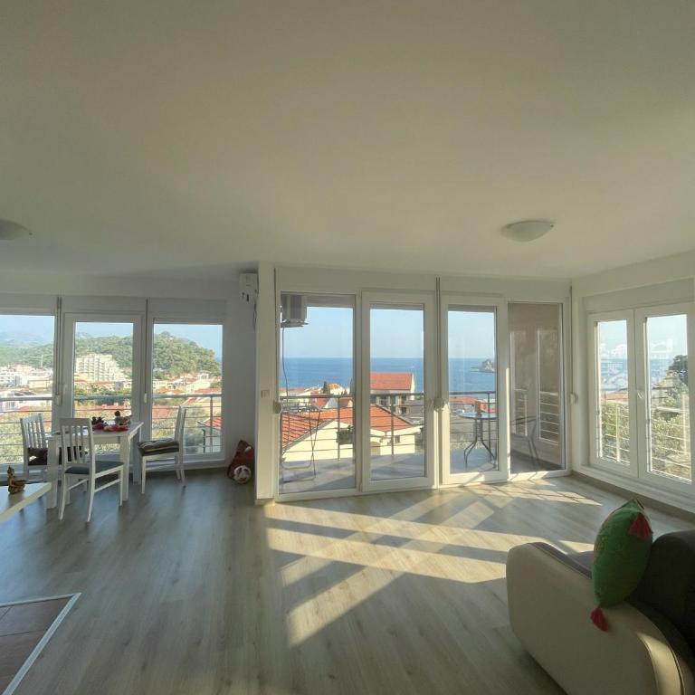 UpART House - Četvorokrevetna Soba s Terasom - 2