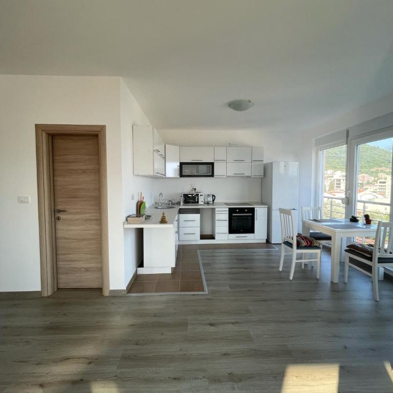 UpART House - Četvorokrevetna Soba s Terasom - 14