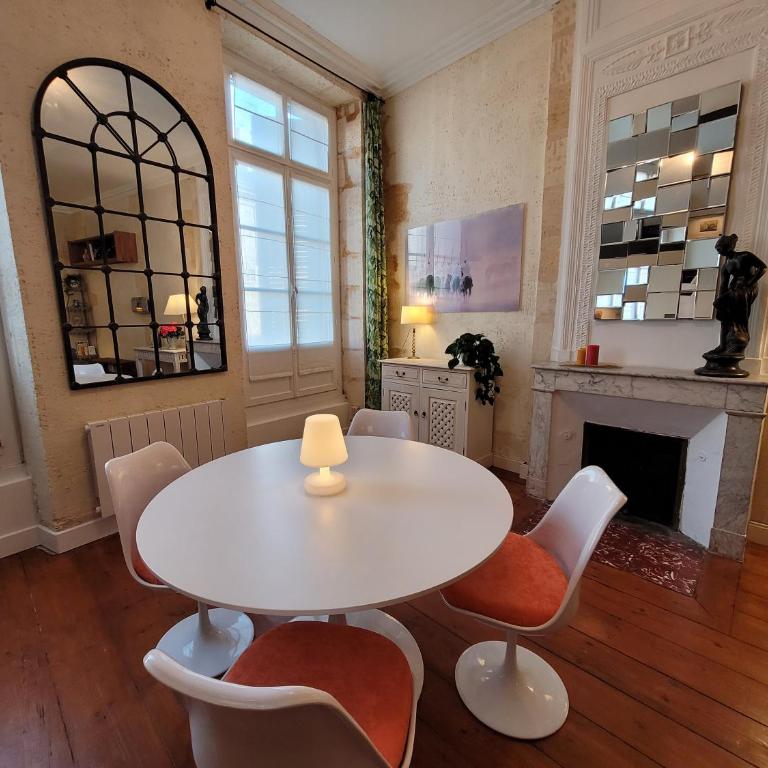Appartement central typiquement bordelais - One-Bedroom Apartment - 1