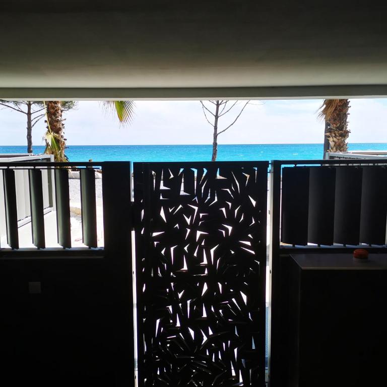 Pearl Beach - Rooftop Pool Seaside - Apartamento con vistas a las montañas - 13
