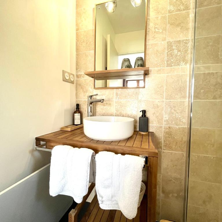 Hôtel les Chaumettes - Chambre Double avec petit balcon - 12