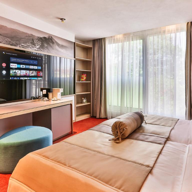 Carine Hotel Centar - Twin Room with Private Bathroom - 3