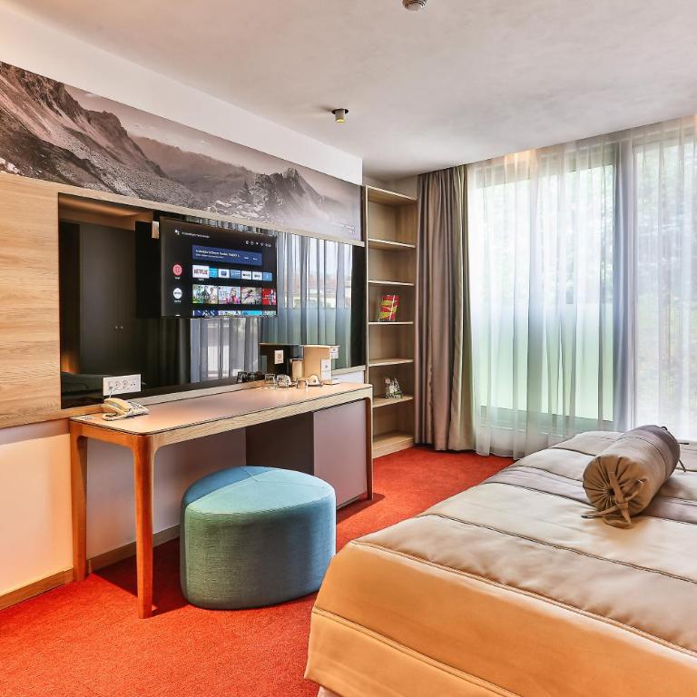 Carine Hotel Centar - Twin Room with Private Bathroom - 8