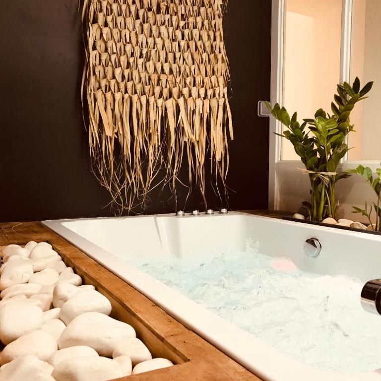 Atipyc Nimes - Apartamento Superior con jacuzzi - 12