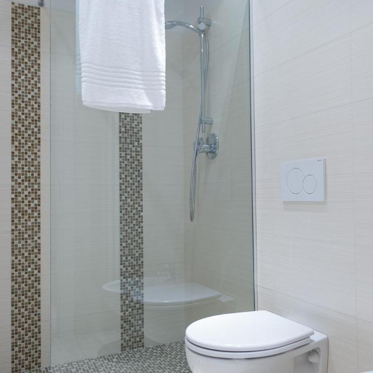 Casa Ganci - Camera Quadrupla con Bagno Privato - 6