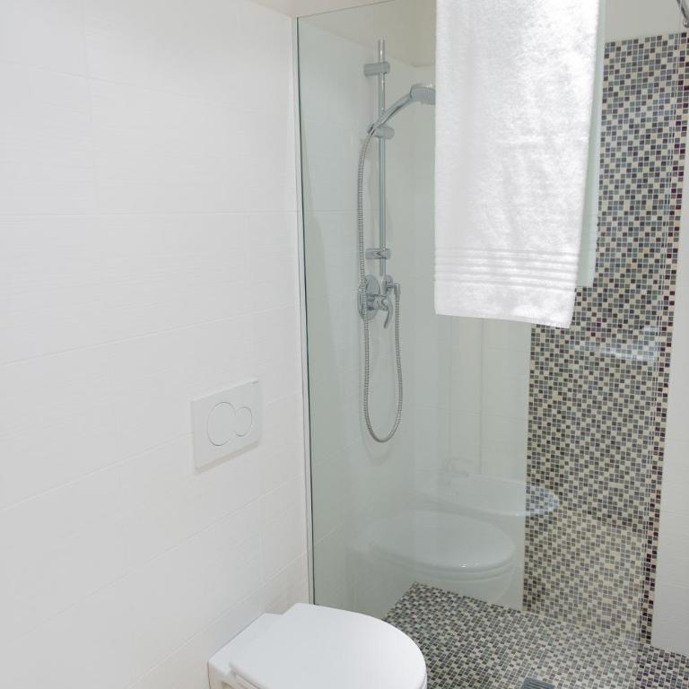 Casa Ganci - Camera Matrimoniale/Doppia con Letti Singoli con Bagno Privato - 4