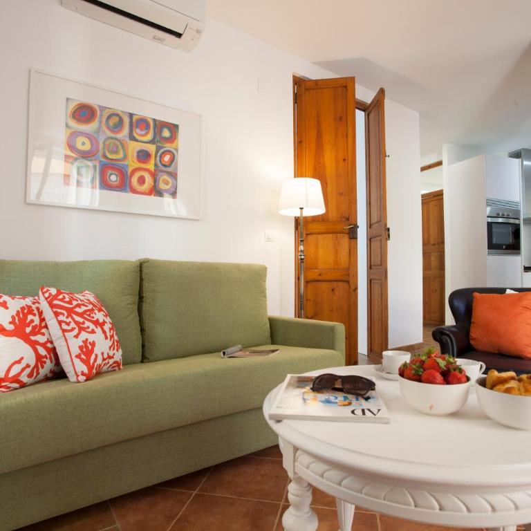 SingularStays Roteros - Two-Bedroom Apartment - 5