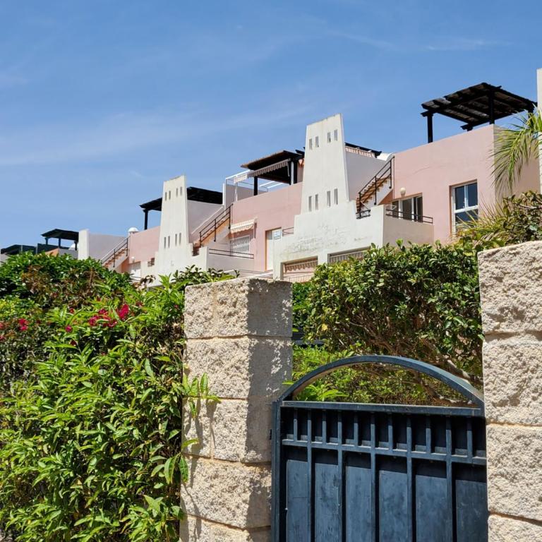 Bajo de esencia relajante con piscina privada y patio! - Apartamento de 2 dormitorios - 29